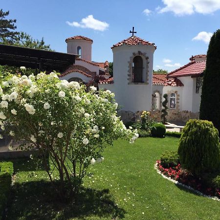 Villa St. Michael Madara ภายนอก รูปภาพ