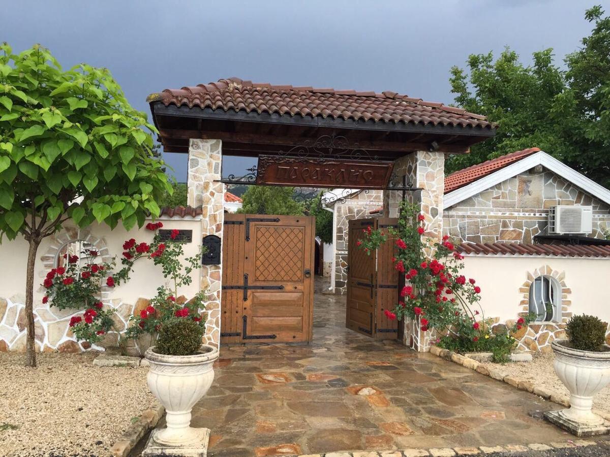 Villa St. Michael Madara ภายนอก รูปภาพ