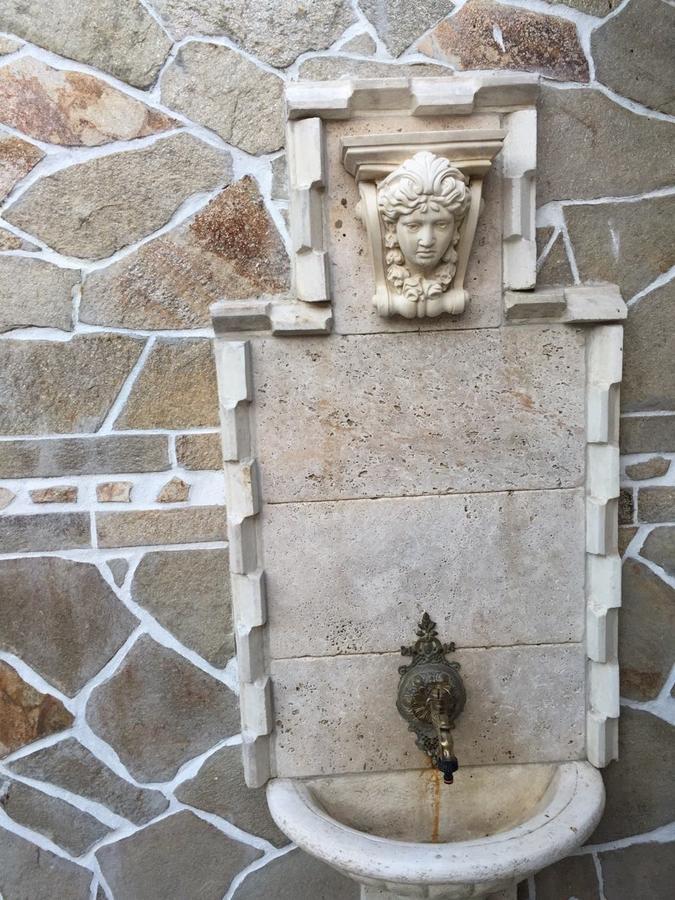 Villa St. Michael Madara ภายนอก รูปภาพ