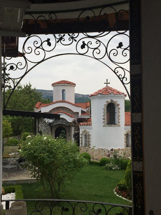 Villa St. Michael Madara ภายนอก รูปภาพ